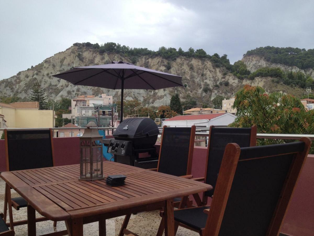 Bright Top Floor Apartment! Zakynthos stad Exteriör bild